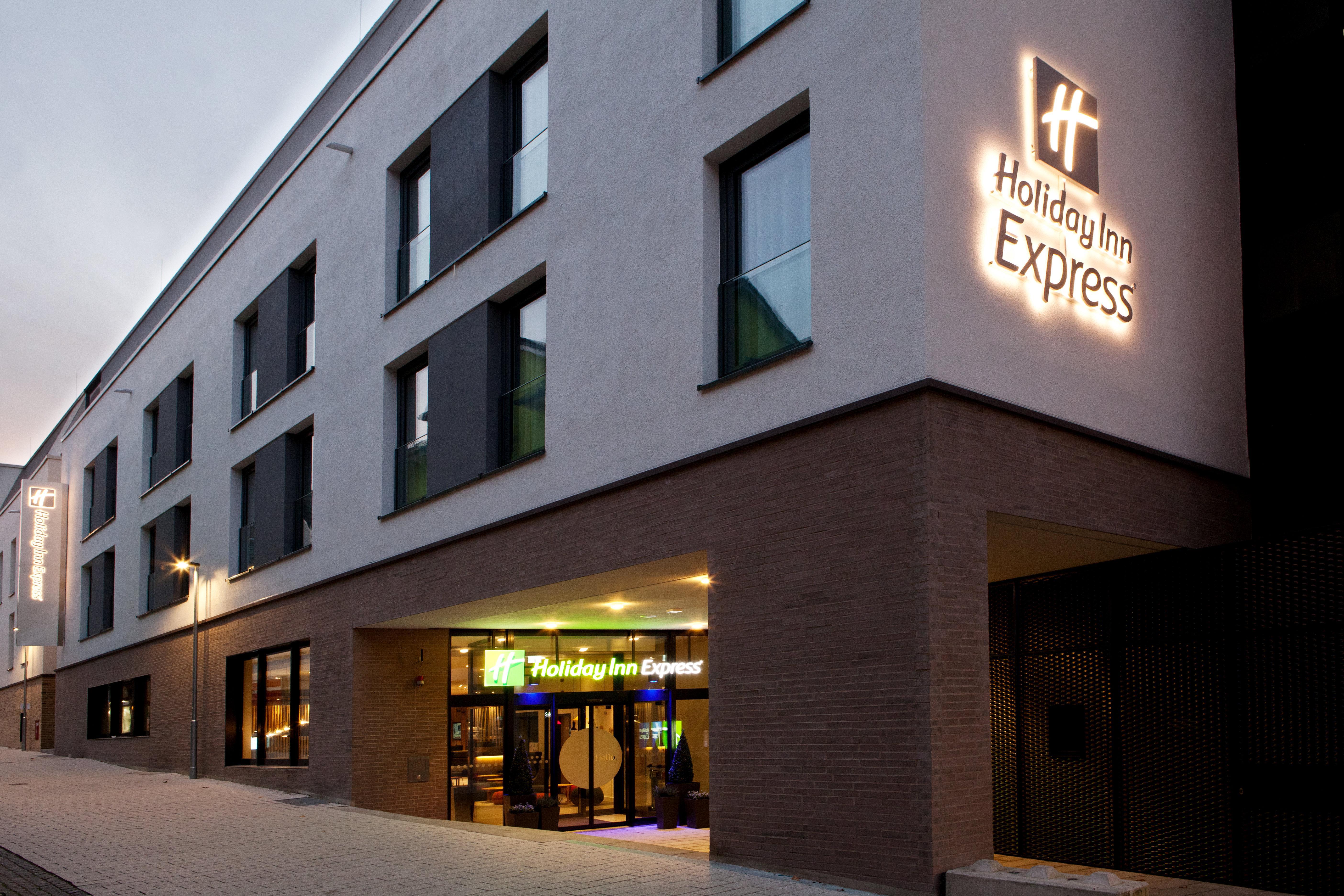 Express - By Ihg