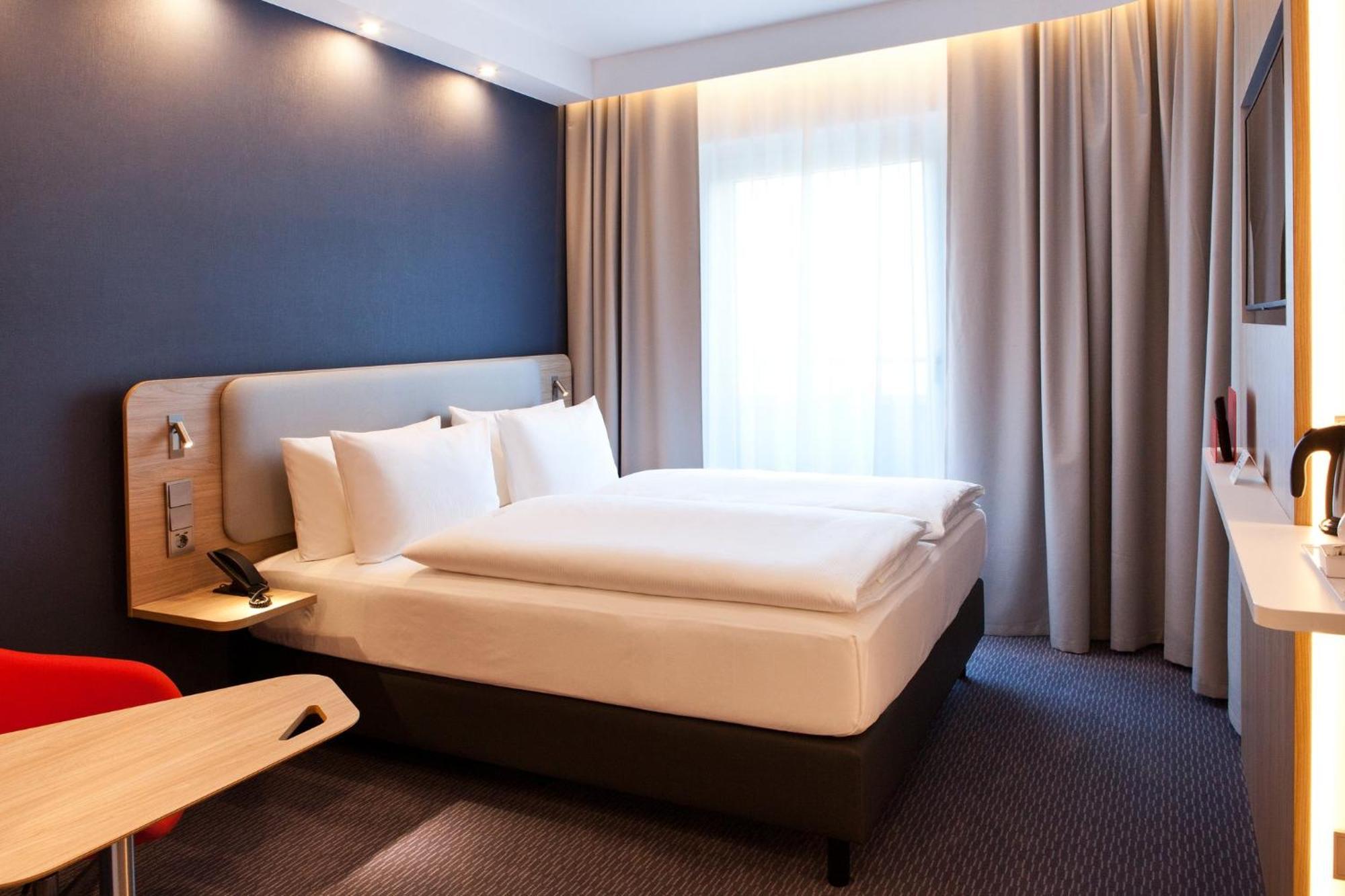 Express - By Ihg